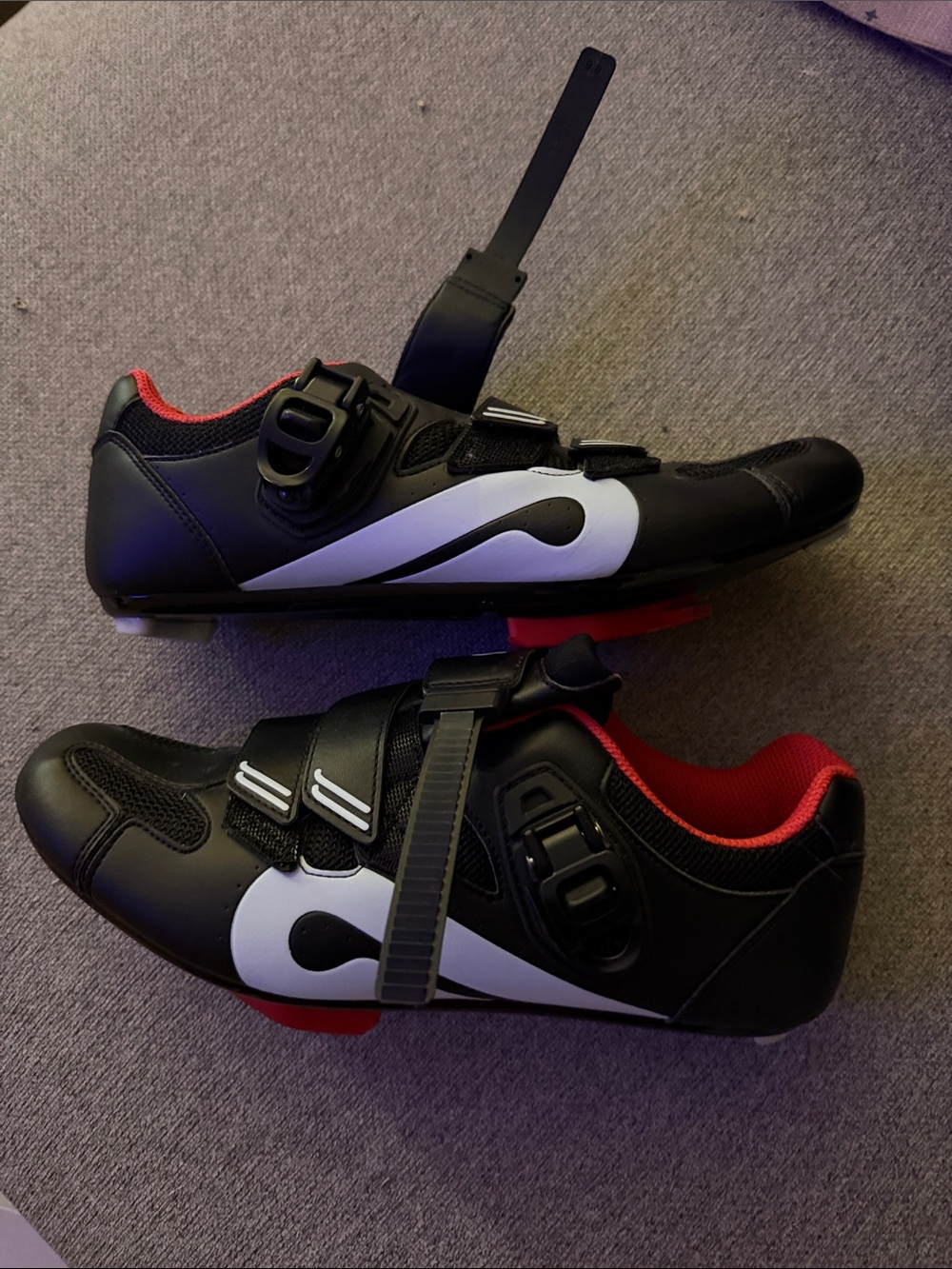 Peloton Black Cycling Shoes with Red Lining - Picture 2 of 4